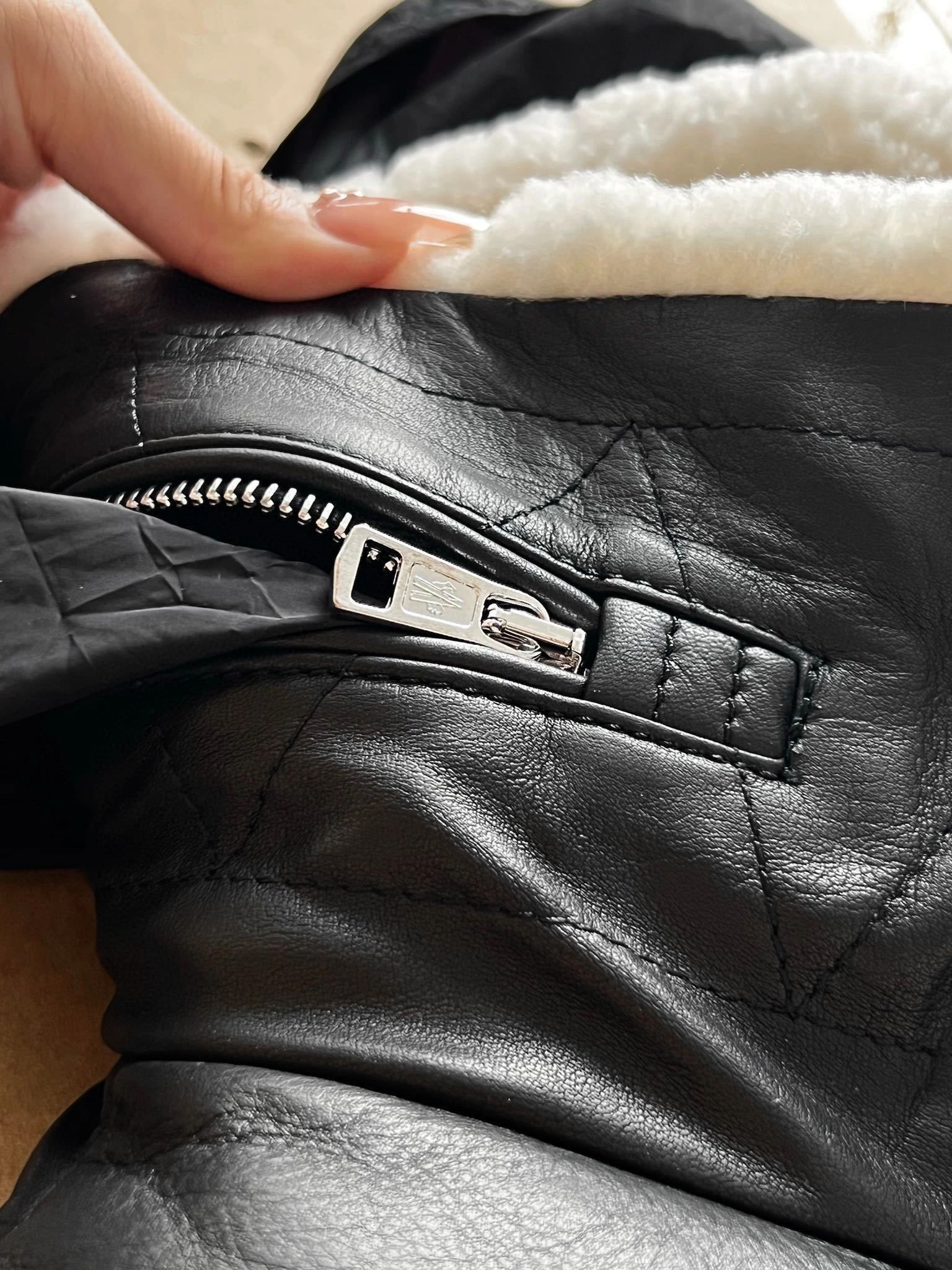 wg.luxury- 7o9385r Down Jacket oversized item:D-F409J5941